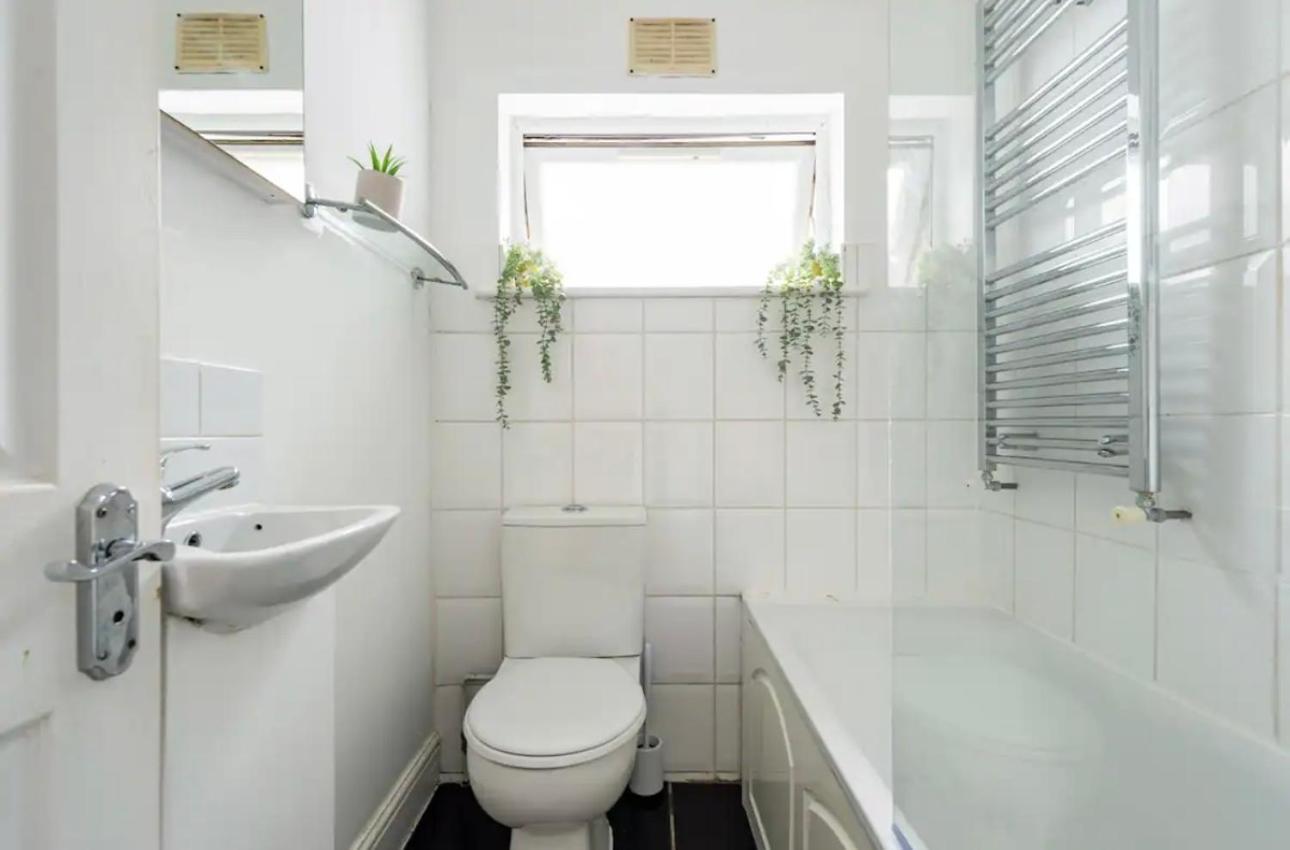 Lovely 3-Bed 20 Minutes To Central London Exterior foto