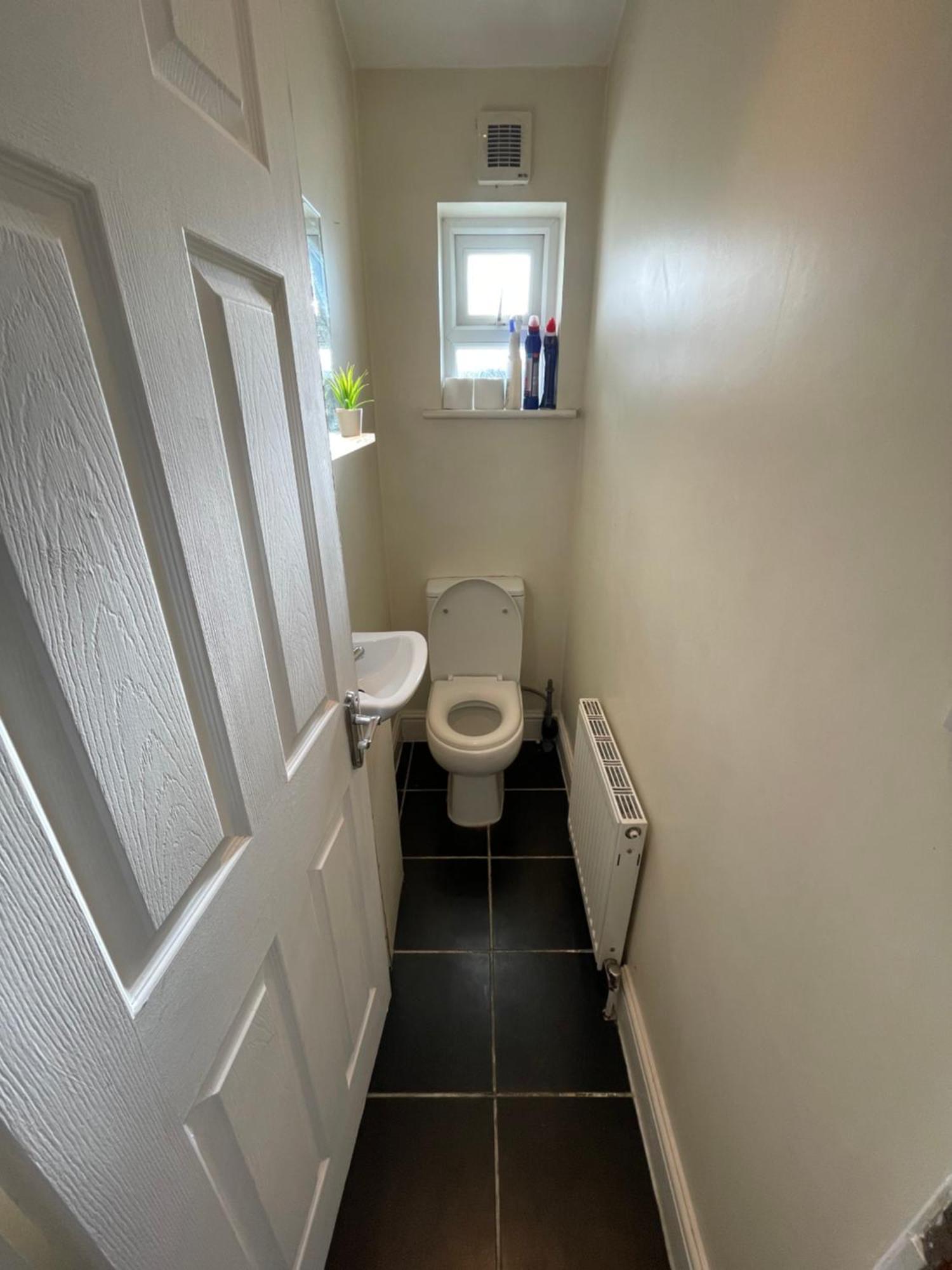 Lovely 3-Bed 20 Minutes To Central London Exterior foto